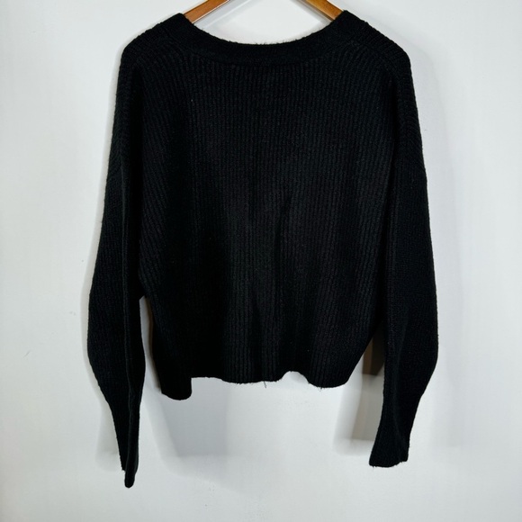 Danielle Bernstein Black Oversized Cropped Cardigan Size Large - Picture 2 of 4